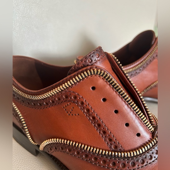 TOMBOY LEATHER LACE UPSLouis Vuitton - Picture 6 of 12